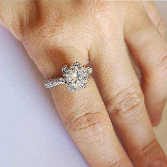 New 925 Silver Round Cut Diamond Flower Ring for Women - Picture 3 of 10